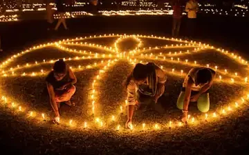 153271504 त्योहारों आ गए हैं, स्वस्थ और सुरक्षित रहना है तो सावधान रहें