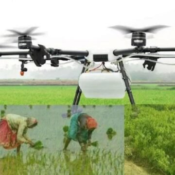 खेती में मुनाफे का नया प्रयोग, किसान ड्रोन